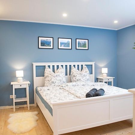 Moderne Wohnung Im Gruenen Mit Privatem Garten โดเนาเอชิงเงน ภายนอก รูปภาพ