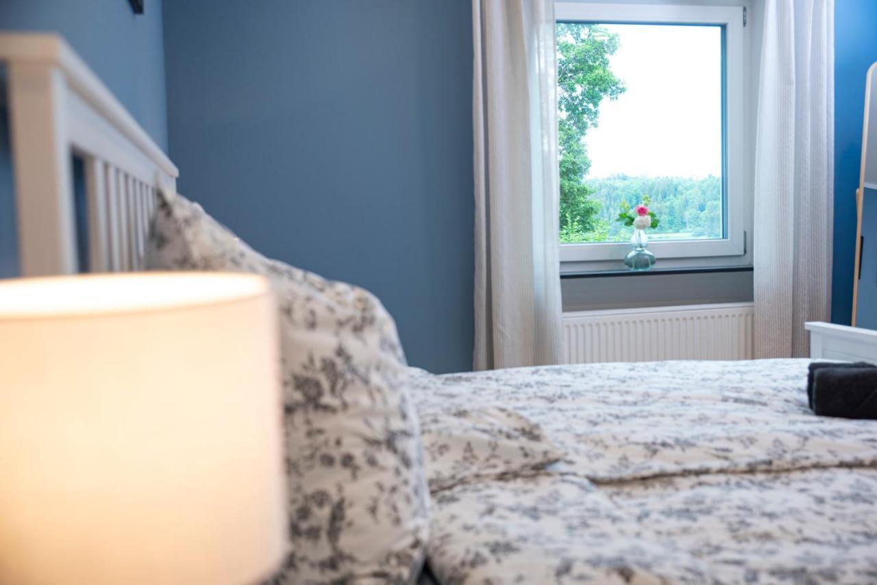 Moderne Wohnung Im Gruenen Mit Privatem Garten โดเนาเอชิงเงน ภายนอก รูปภาพ