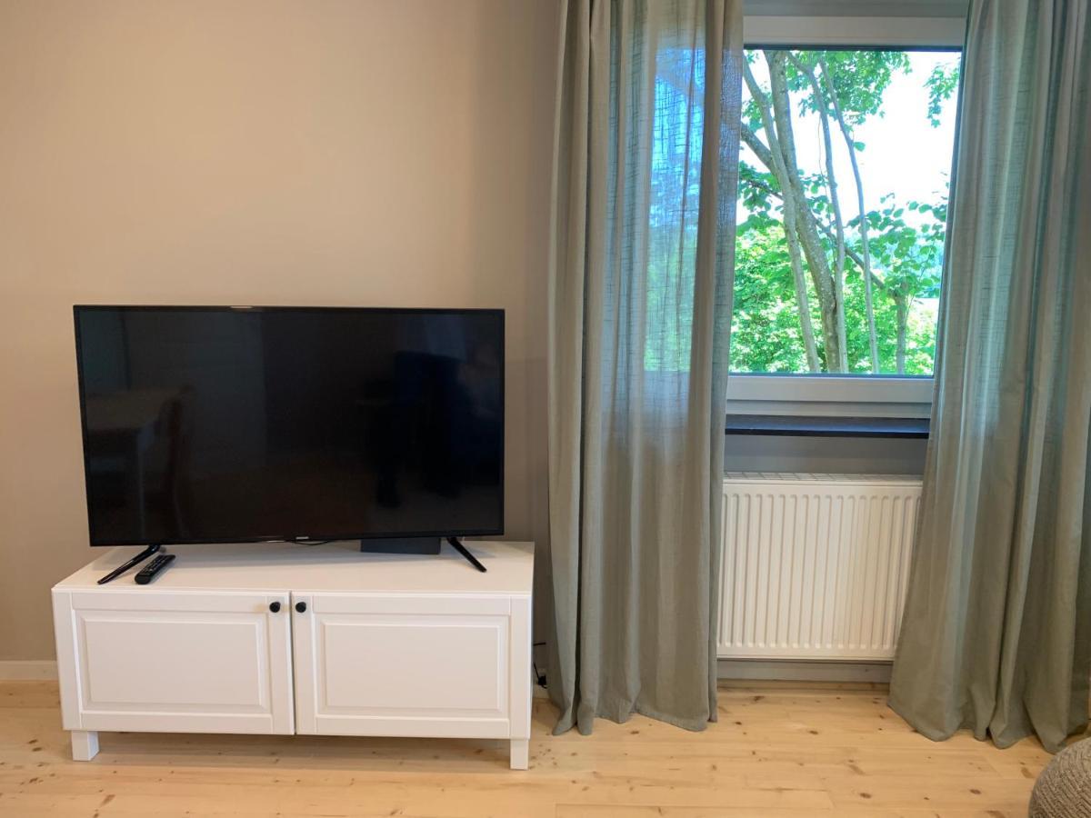 Moderne Wohnung Im Gruenen Mit Privatem Garten โดเนาเอชิงเงน ภายนอก รูปภาพ
